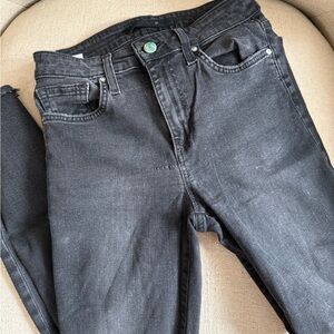 Joe’s Skinny Ankle Jeans - Size 25